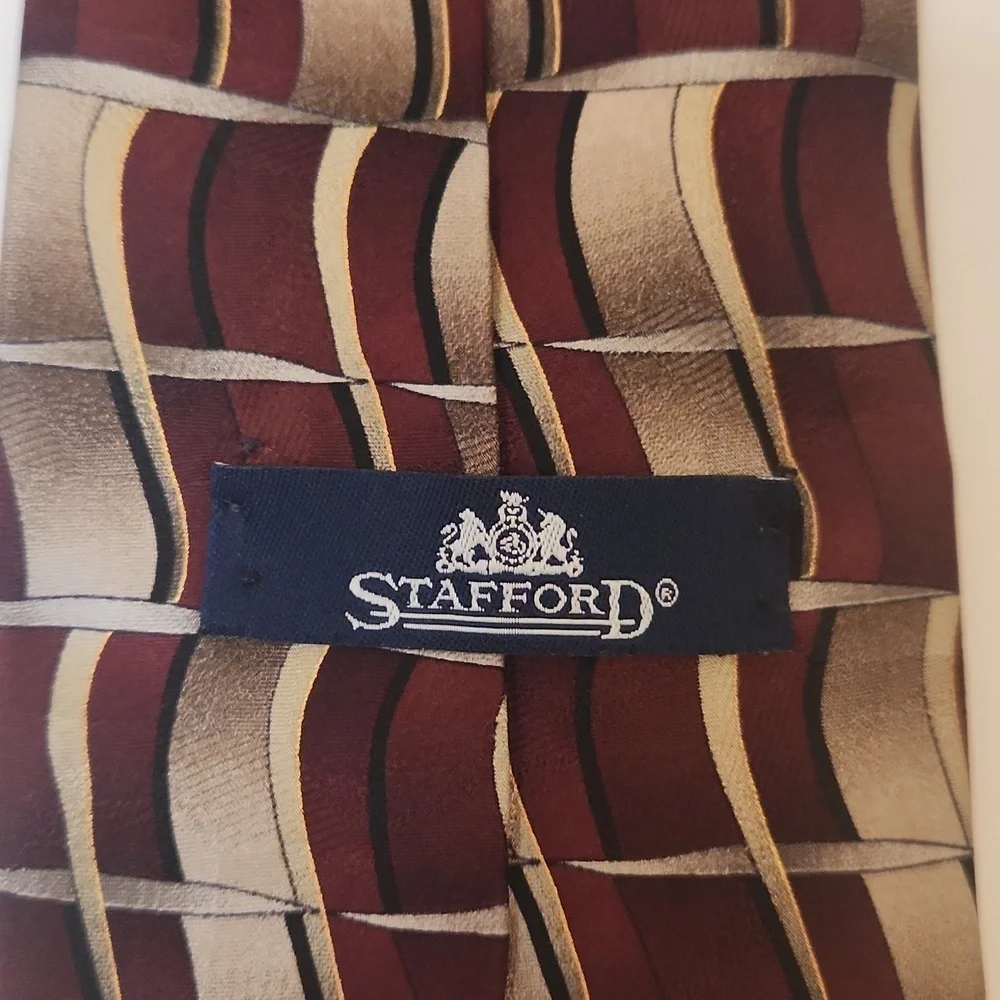 Stafford burgandy gold